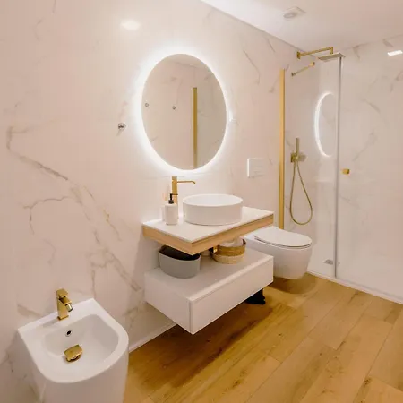 Agos - Luxury Ocean View شقة *